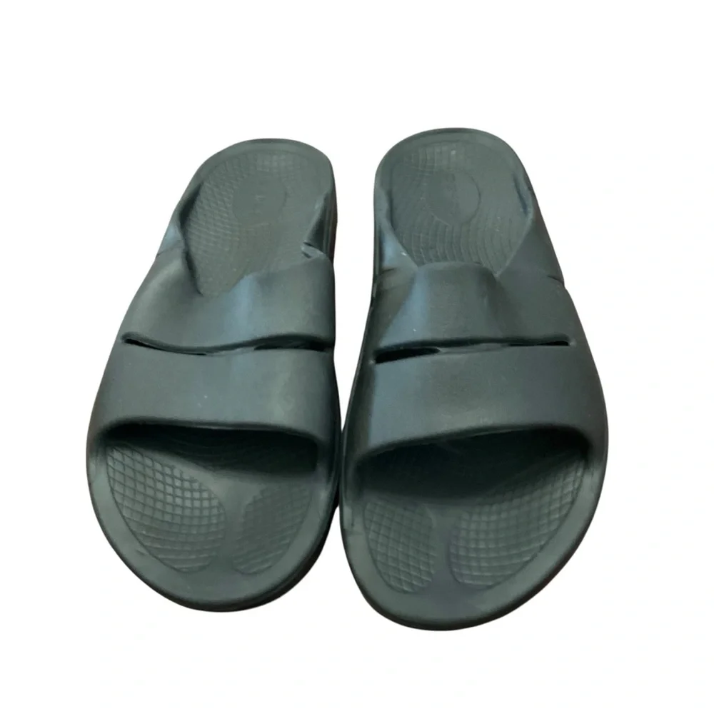 Oofos Ooahh Sport Slide Sandals Men's 9 Women's 11 Black Recovery Comfort.